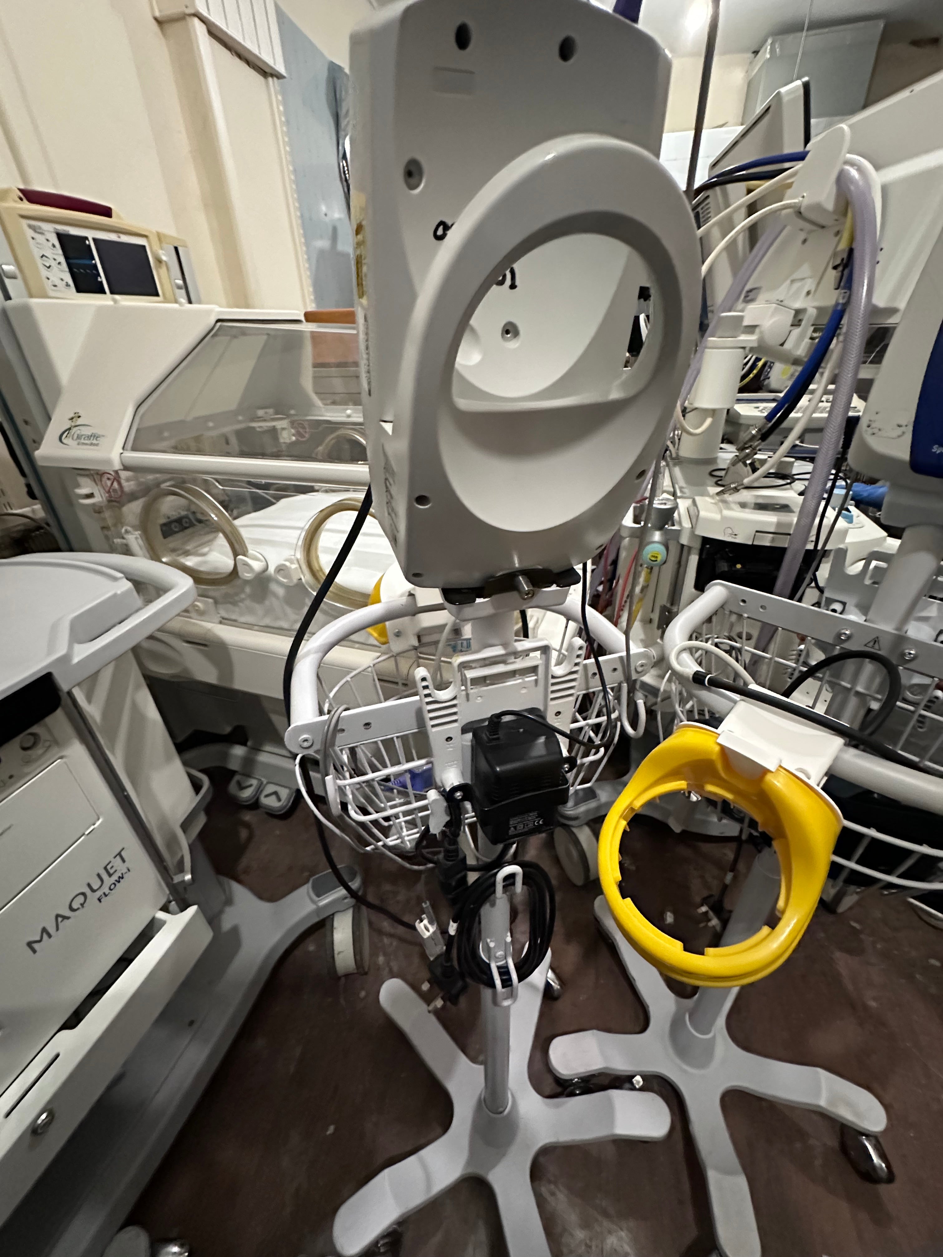 USED Welch Allyn Spot Vital Signs Patient Monitor On Stand With Accessories