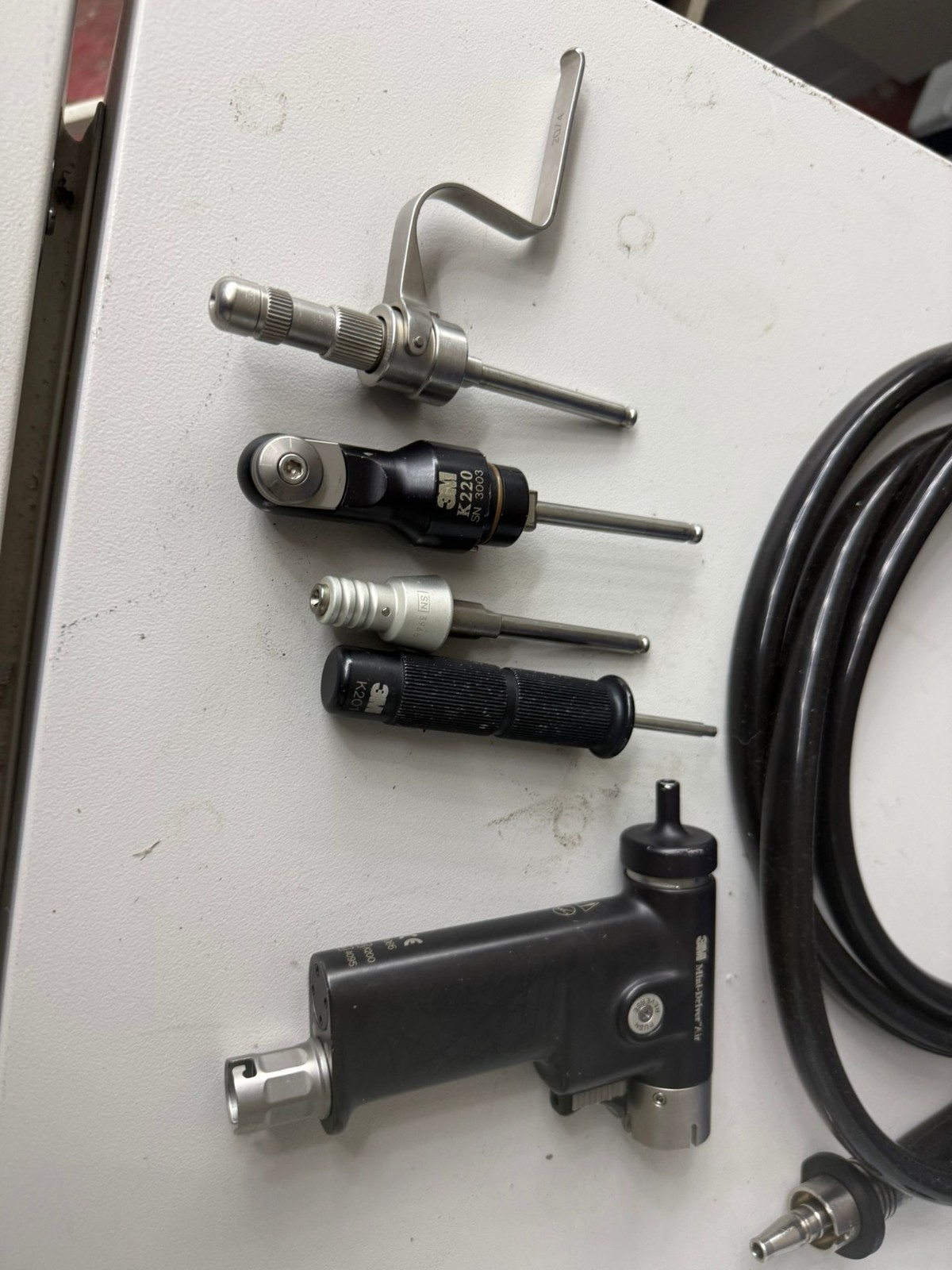 3M Mini Air Pneumatic Driver K200 Handpiece, K220 Sagittal Saw, K111 Wire Driver