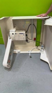 Fisher & Paykel Wall Mounted Manual Control Infant Warmer with Wall Plate