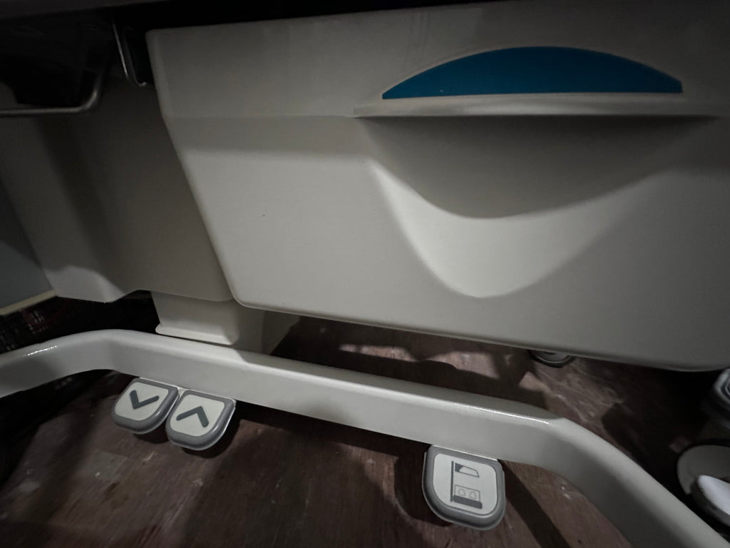 USED Ohmeda Giraffe OmniBed Infant Incubator w/ Mattress Neonatal Warmer UK