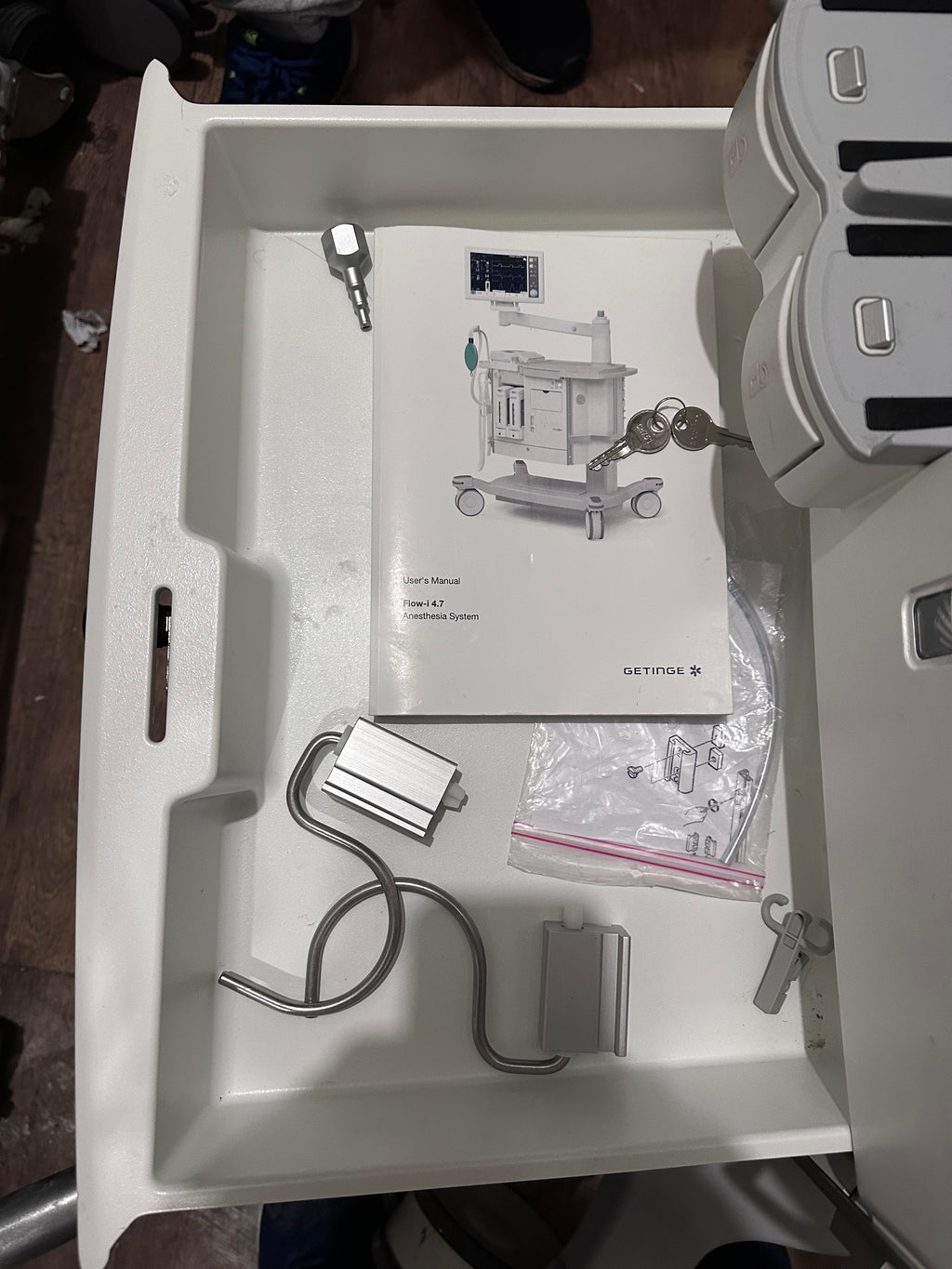USED Maquet Flow-i Anaesthesia Machine with Hose - System Version 4.9- with monitor
