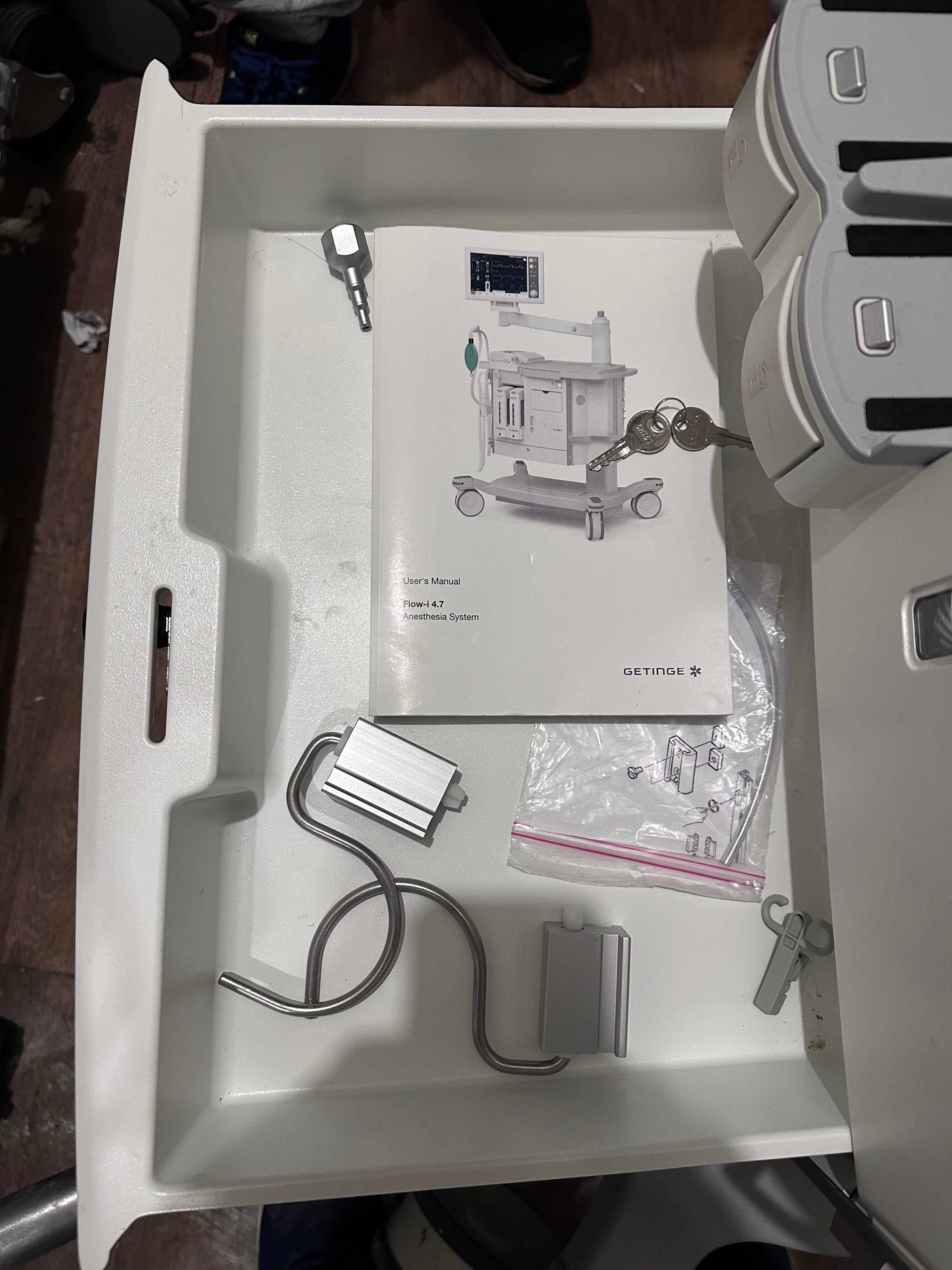 USED Maquet Flow-i Anaesthesia Machine with Hose - System Version 4.9- with monitor