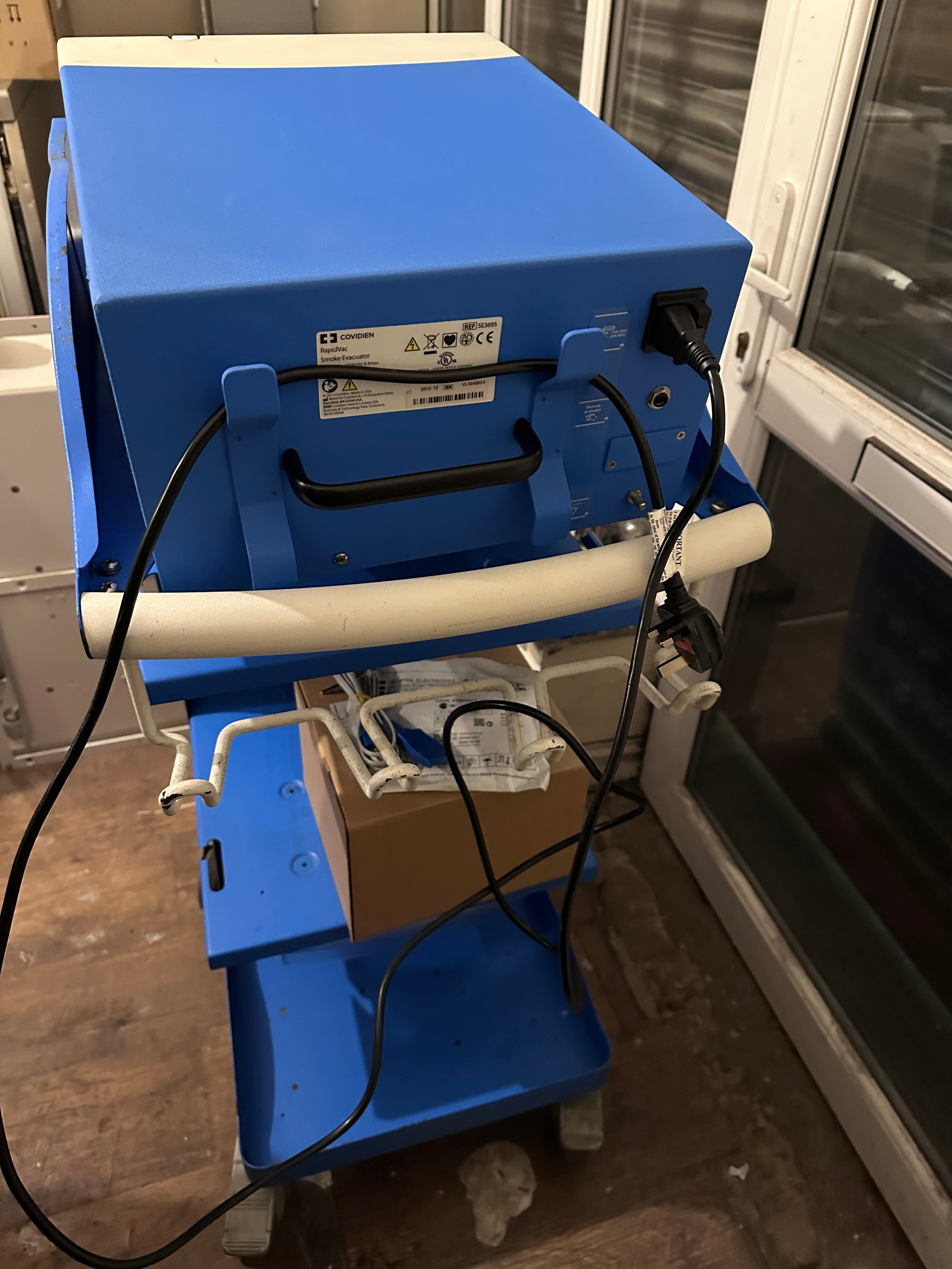 Covidien ForceTriad Energy Platform w/ RapidVac Smoke Evacuator & Cart – Tested