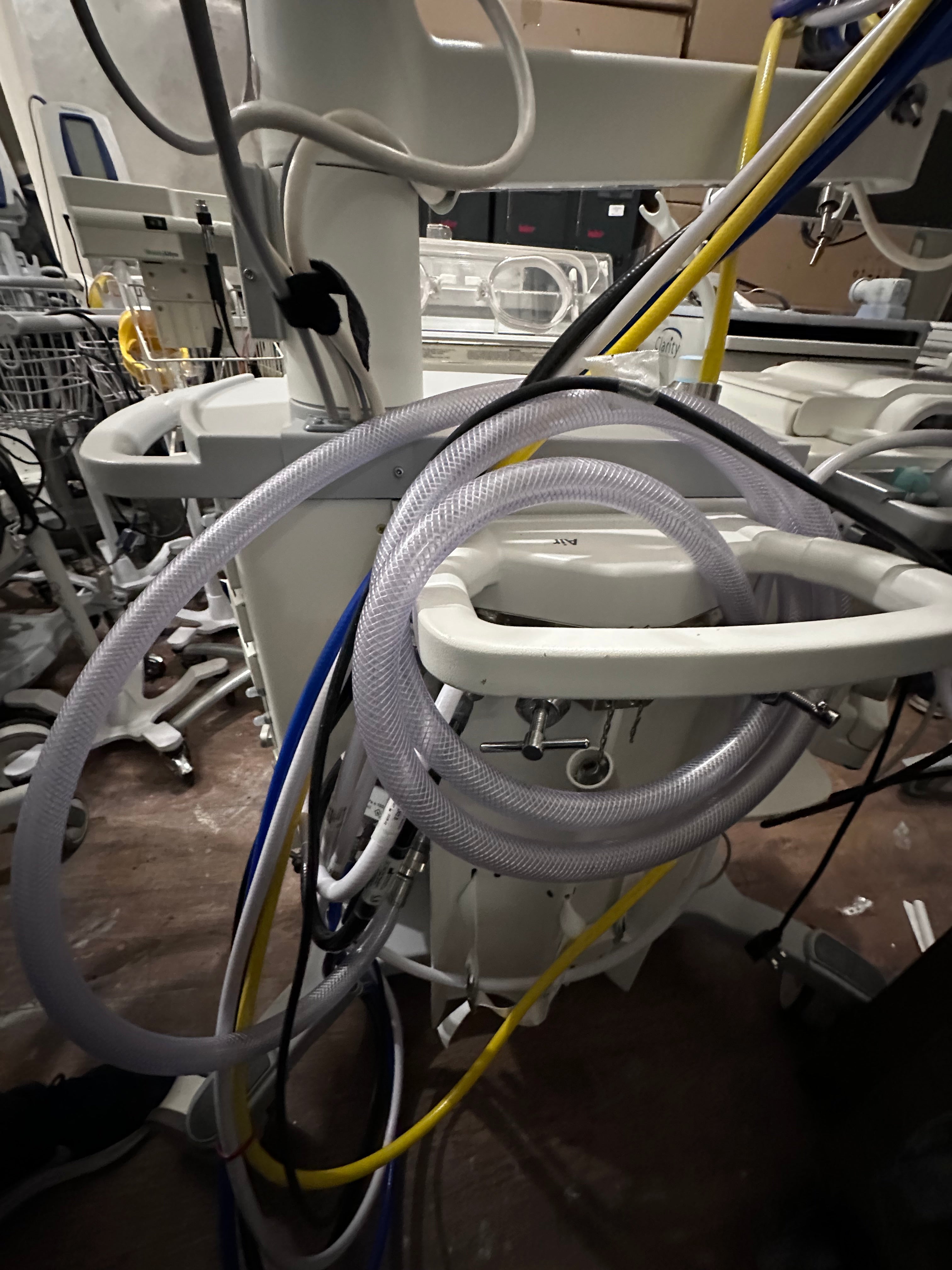 USED Maquet Flow-i Anaesthesia Machine with Hose - System Version 4.9- with monitor