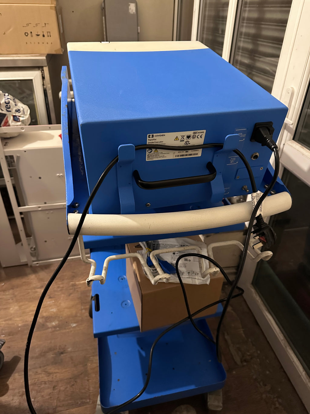 Covidien ForceTriad Energy Platform w/ RapidVac Smoke Evacuator & Cart – Tested